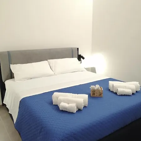 Masculu & Fimmina Apartment